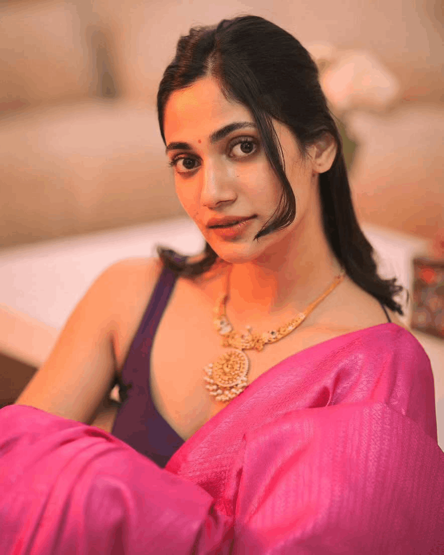 Losliya bigg boss tamil actress workout video trending