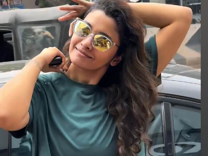 Priya bhavani shankar latest airport look comeback news