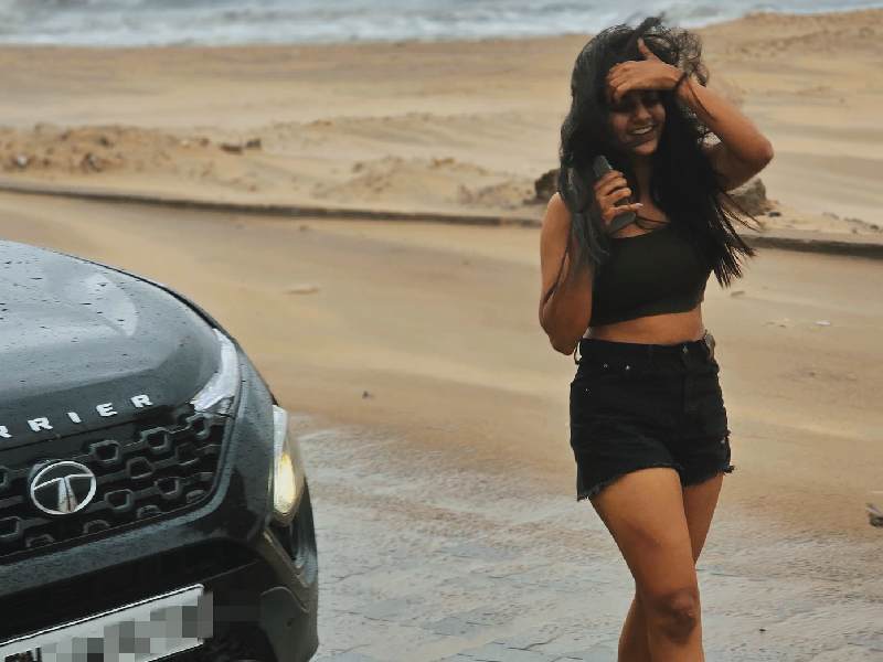 Gabriella charlton beach photos viral