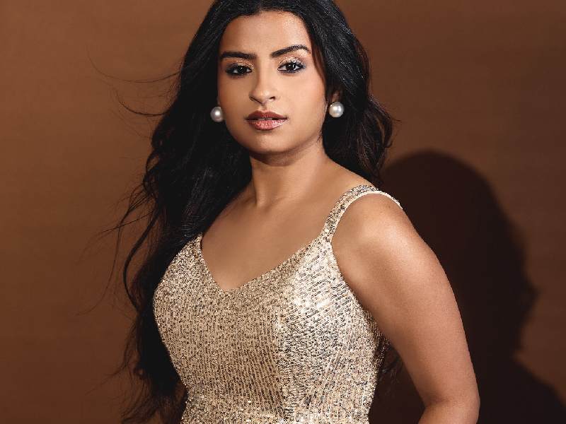 Sivaangi krishnakumar latest photos big screen entry