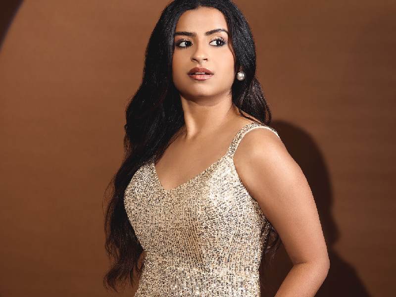 Sivaangi krishnakumar latest photos big screen entry