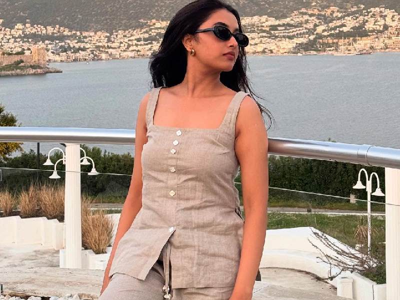 Priyanka mohan tamil heroine fanbase vacation photos