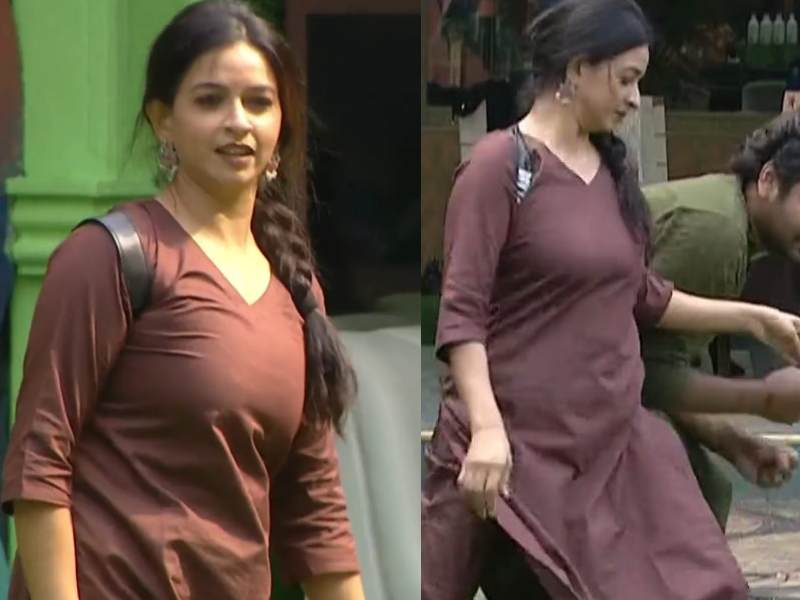 Divya ganesh biggboss wildcard entry bold analysis