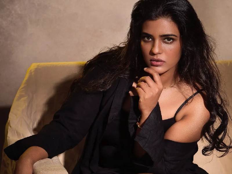 Her malayalam movie review aishwarya rajesh analysis