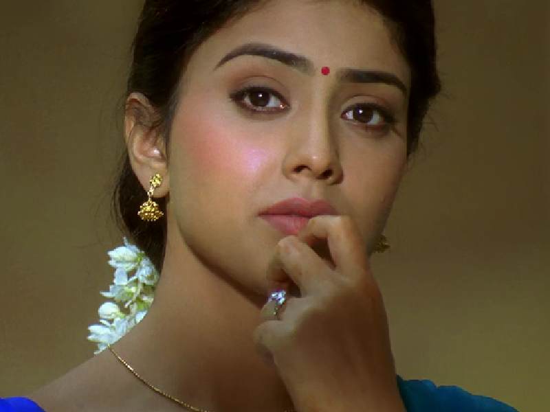 Shriya saran tamil english mixed comeback movies blog