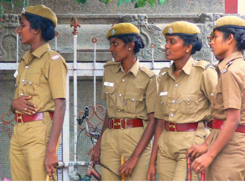 O podu rani tv actress karur police complaint case