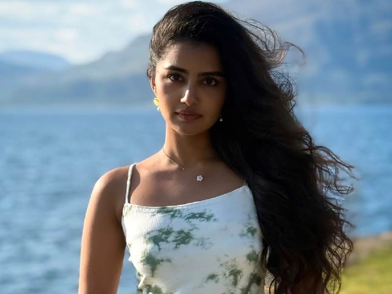 Lockdown tamil movie anupama parameswaran review