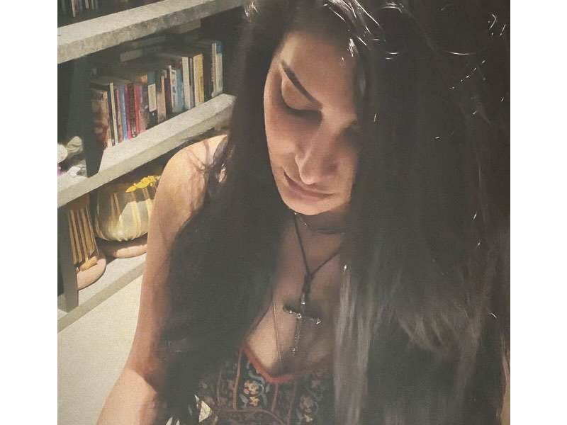 Shruti haasan tamil cinema pitta kathalu netflix trend