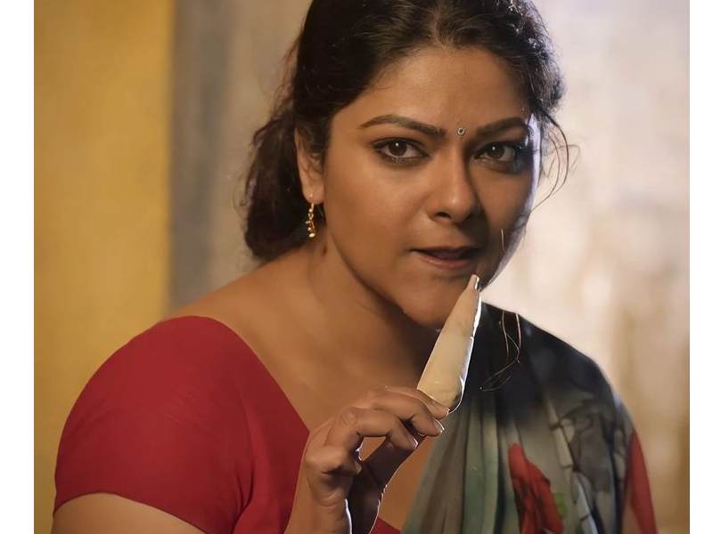 Abhirami maarjaara oru kalluvacha nuna review fan moments