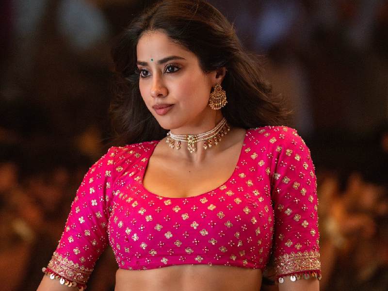 Hellallallo video song review peddi RAM charan shruti haasan janhvi kapoor